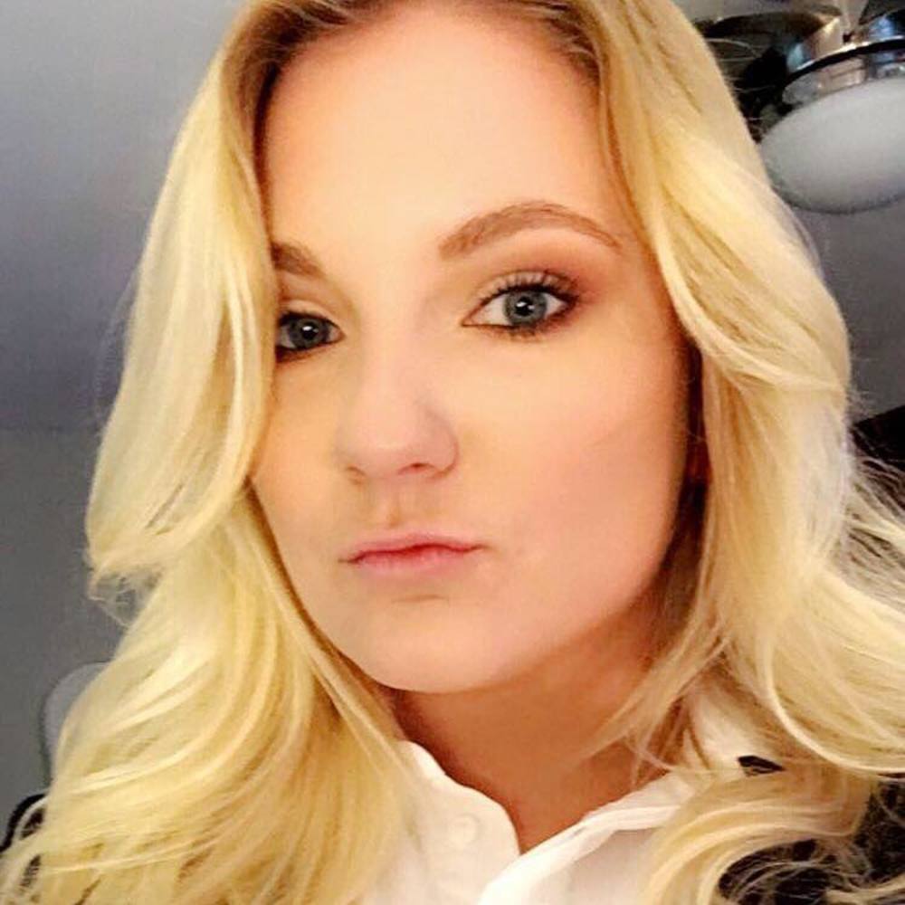 Meet your Posher, Claudia